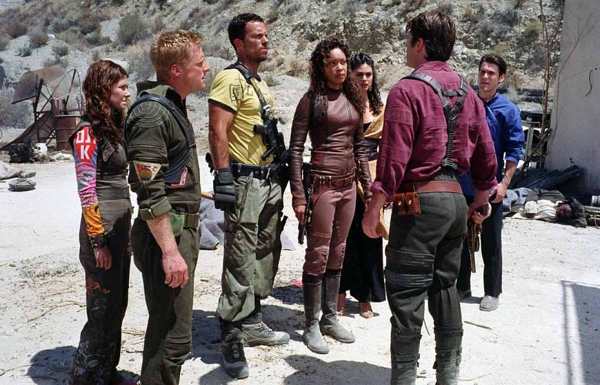 Миссия “Серенити” / Serenity (2005)