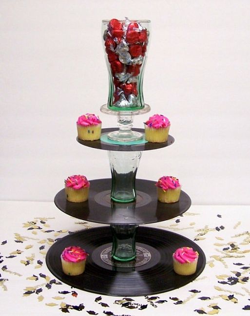 Предметы быта, сделанные из виниловых пластинок