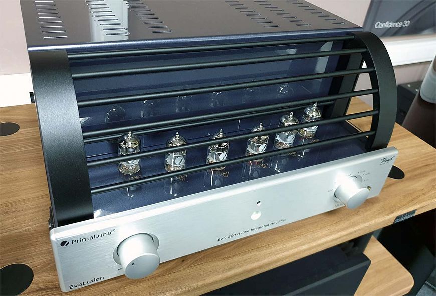 Интегральный гибридный усилитель Primaluna EVO 300 Hybrid