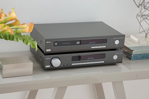 Интегральный усилитель Arcam SA10