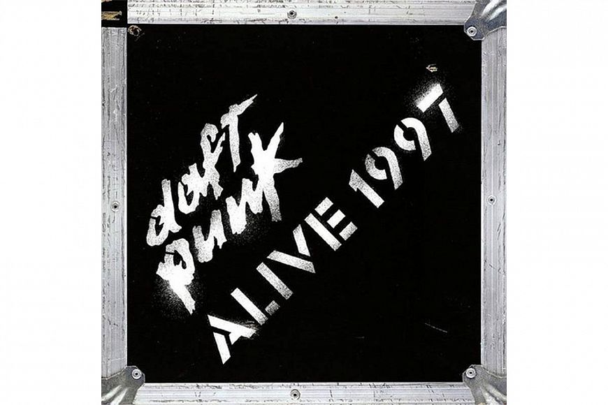 Альбомы «Homework» и «Alive 1997» дуэта Daft Punk выходят на виниле