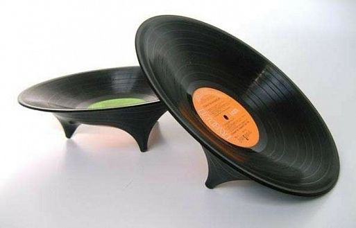 Предметы быта, сделанные из виниловых пластинок