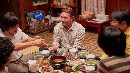 «Таксист» / Taeksi woonjunsa (2017)