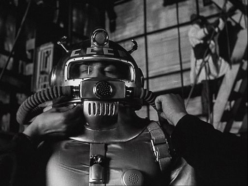 Первые на Луне (2005)