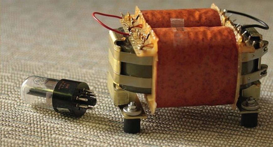 Гибридный интегральный усилитель Thöress EHT Integrated