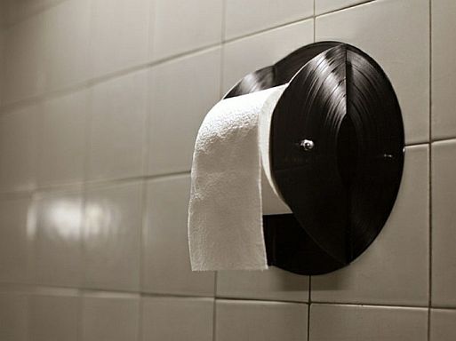 Предметы быта, сделанные из виниловых пластинок