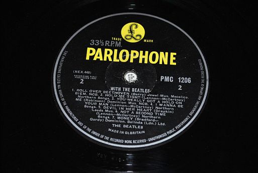LP The Beatles «With The Beatles» на лейбле Parlophone