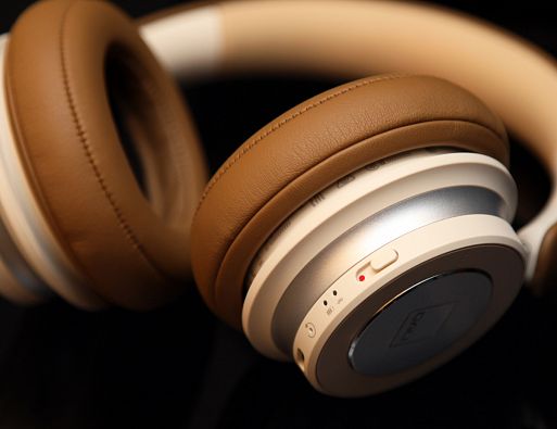 Беспроводные наушники DALI iO-6