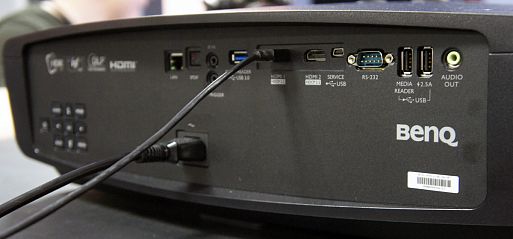 4K-проектор для домашнего кинотеатра BenQ W5700