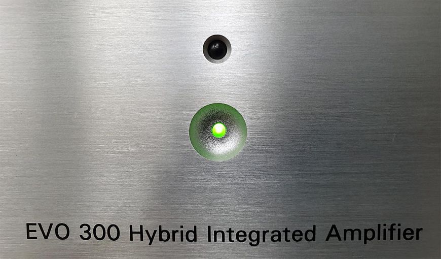 Интегральный гибридный усилитель Primaluna EVO 300 Hybrid