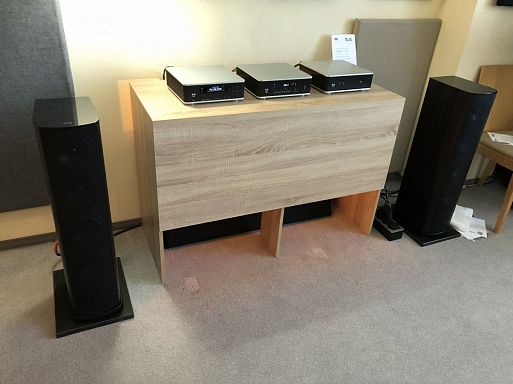 АС T+A Criterion TCD 315 S, CD-транспорт и сетевой стример T+A MP8, внешний ЦАП/предусилитель T+A DAC 8 DSD и усилитель мощности T+A AMP 8