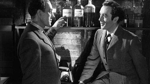 7 лучших черных комедий из Британии