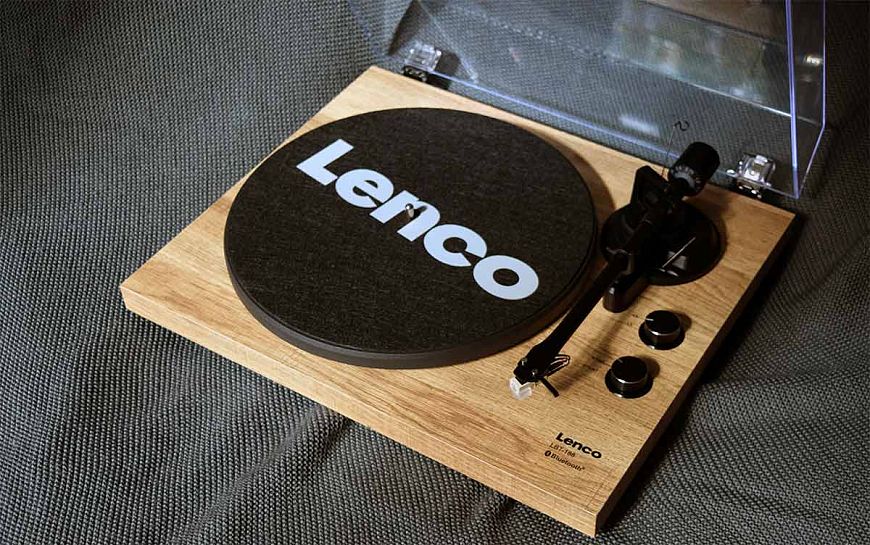 Проигрыватель виниловых пластинок Lenco LBT-188