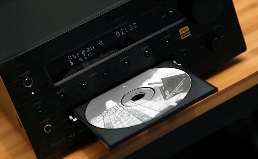 Универсальный сетевой CD-ресивер Magnat MC 200