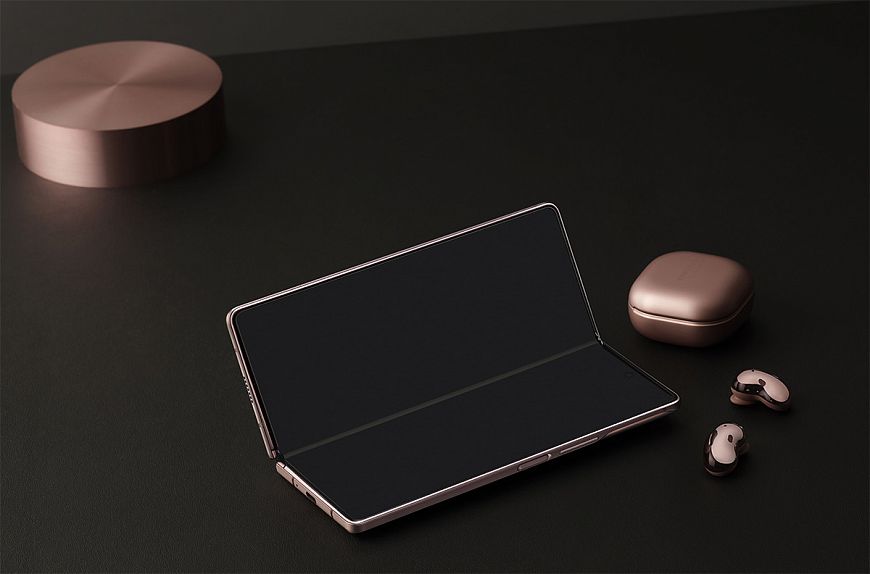 Смартфон Samsung Galaxy Z Fold2