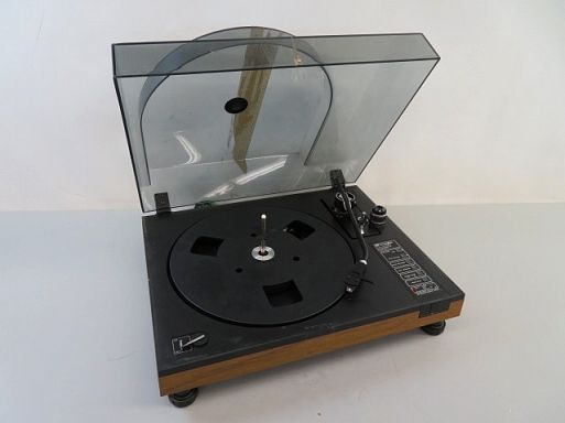 Top 5 turntables with remote control