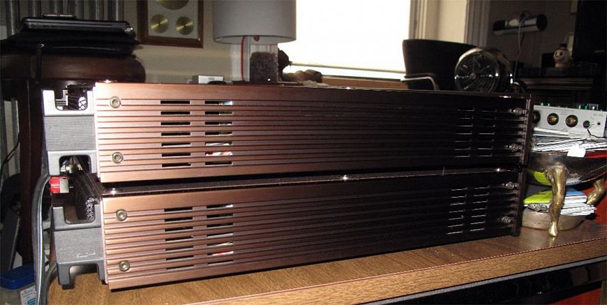 Sony – самые известные катушечные и кассетные магнитофоны, а также другие витражные аппараты и колонки фирмы