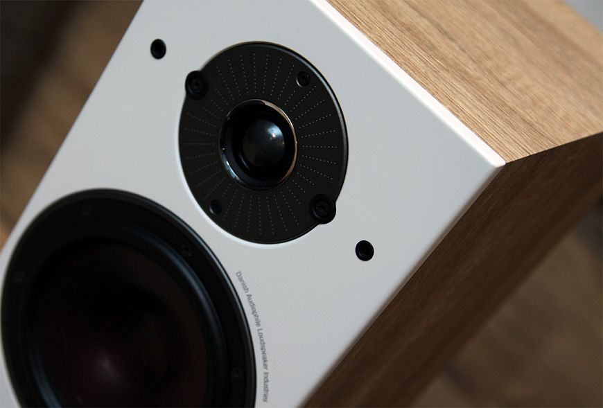 Тестируем беспроводную систему домашнего кинотеатра DALI EQUI на базе акустики серии OBERON C