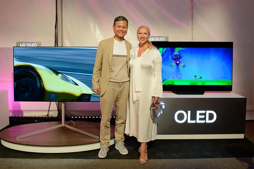 OLED телевизоры LG на первом outdoor показе бренда CHAPURIN