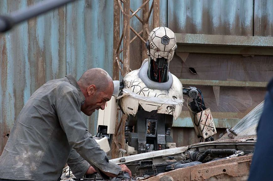 Страховщик / Autómata (2014)