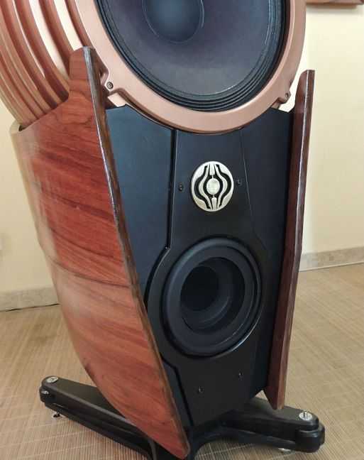 Sculpture Audio Chrysalis Magna