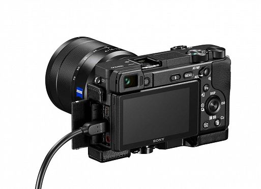 Беззеркальная камера Sony α6400