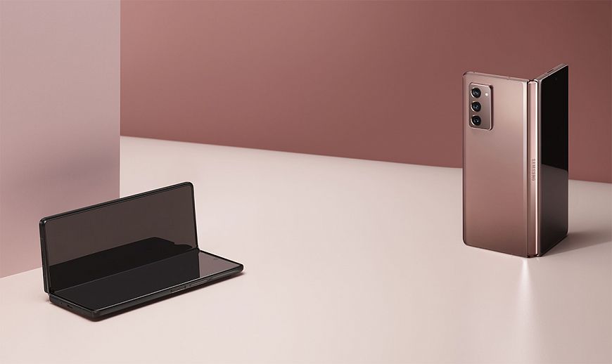 Смартфон Samsung Galaxy Z Fold2