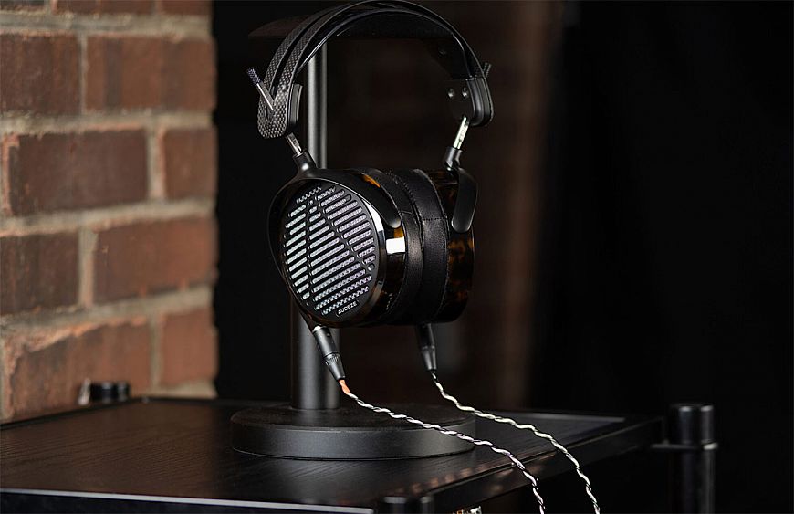 3. Audeze LCD-5