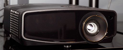 4K HDR DPL-проектор JVC LX-UH1