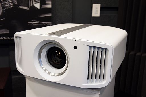 4K-проектор JVC DLA-N5W