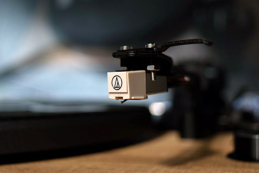 Проигрыватель виниловых пластинок Lenco LBT-188