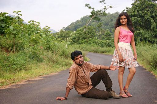 Вчера, сегодня, завтра / Indru Netru Naalai (2015)