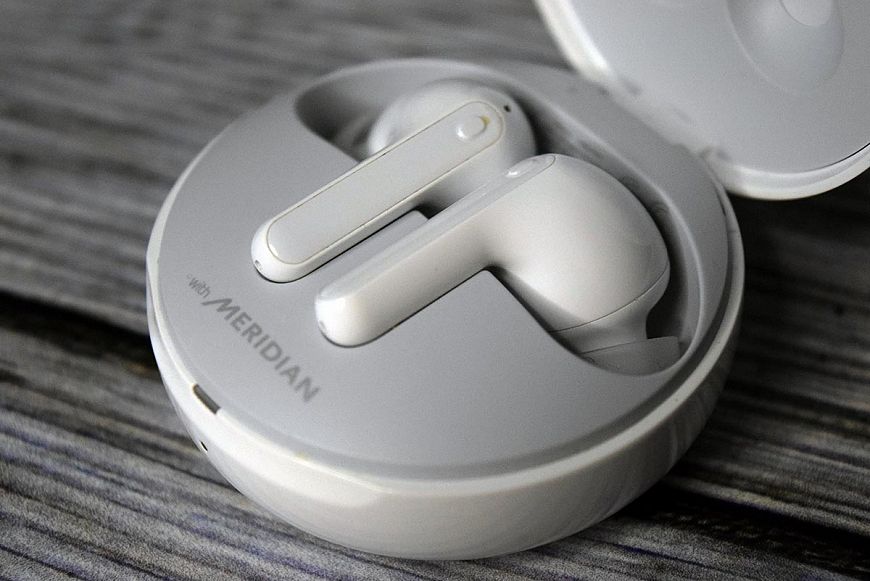 TWS-наушники LG Tone Free HBS-FN7