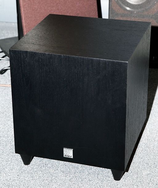 Активный сабвуфер DALI SUB C-8 D