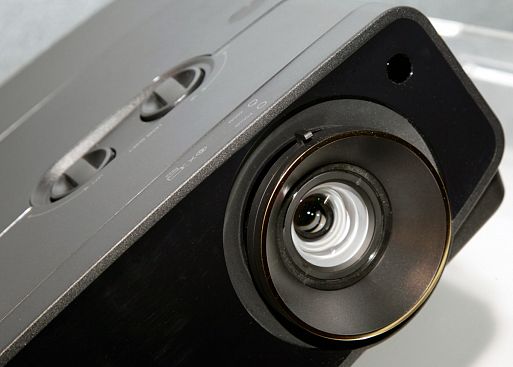 4K HDR DPL-проектор JVC LX-UH1