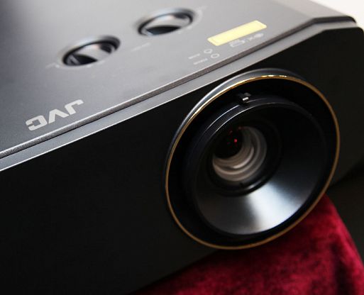 Лазерный 4K-проектор для домашнего кинотеатра JVC LX-NZ3