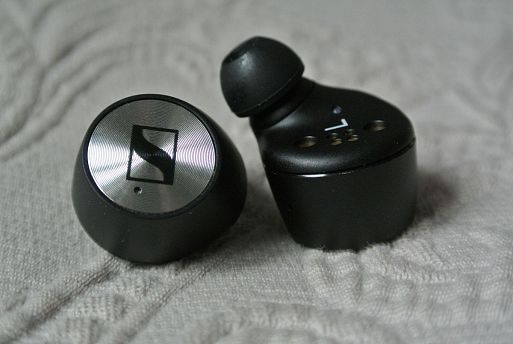 8 лучших беспроводных наушников 2019 года