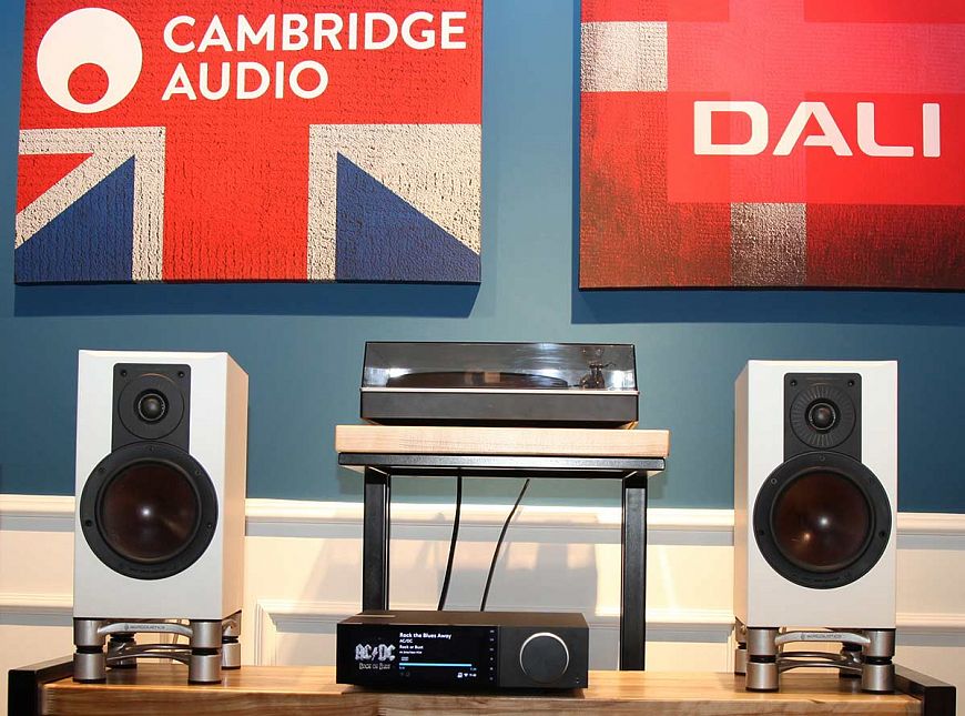 Сетевой проигрыватель all-in-one Cambridge EVO 150