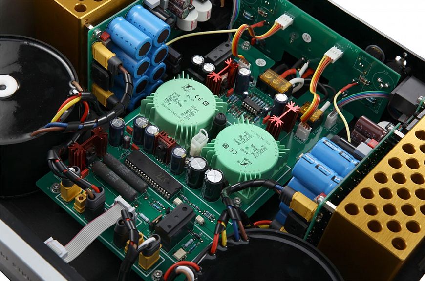 Стереофонический усилитель мощности Kinki Studio ЕХ-М7