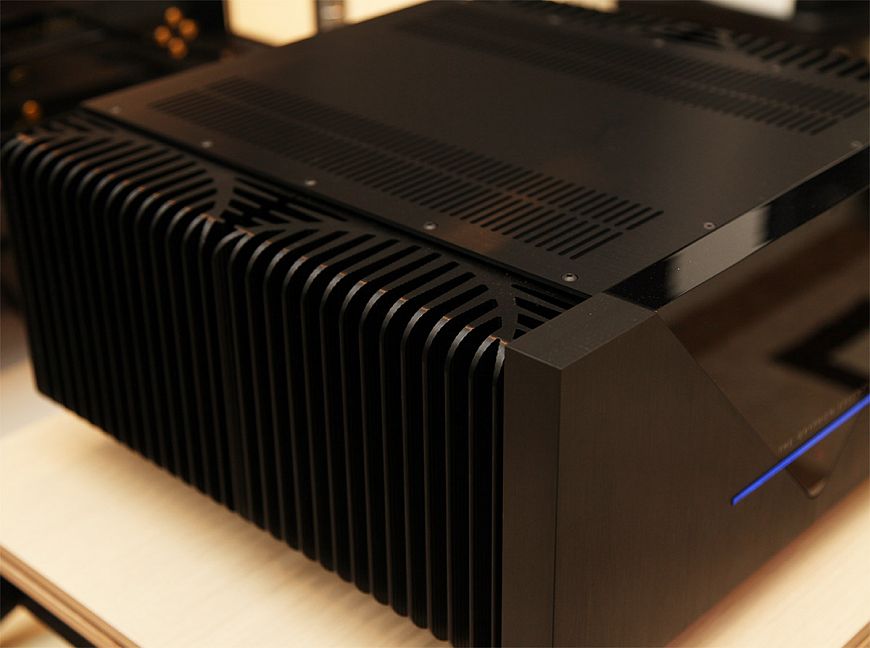 Gryphon Essence Stereo и Essence Preamplifier