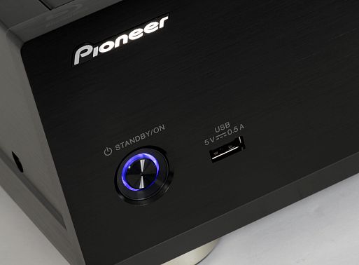 Универсальный проигрыватель Pioneer UDP-LX800