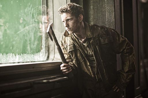 9. «Сквозь снег» / Snowpiercer (2013)