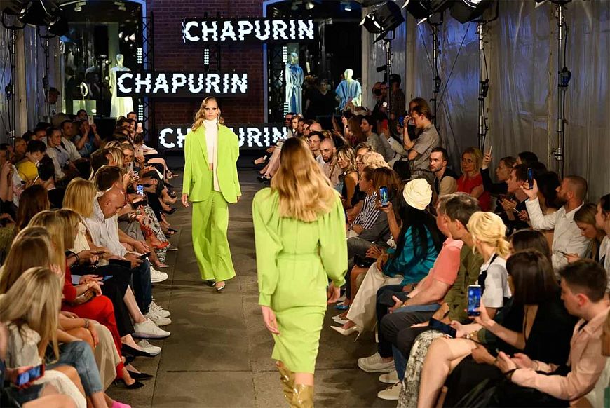 OLED телевизоры LG на первом outdoor показе бренда CHAPURIN