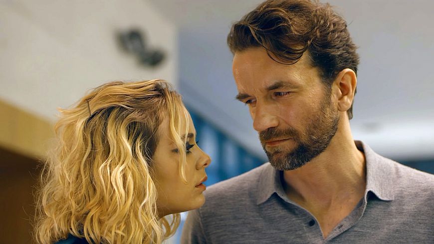 6. Идеальный враг / A Perfect Enemy (2020)