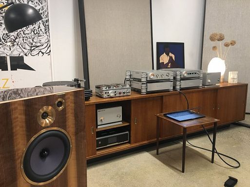 Nagra HD Preamp HV