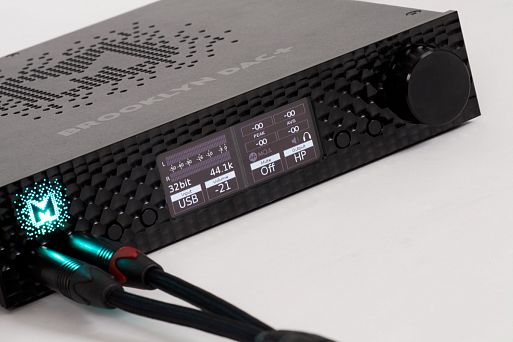 ЦАП Mytek Brooklyn DAC+ и наушники Audeze LCD2 Closed Back
