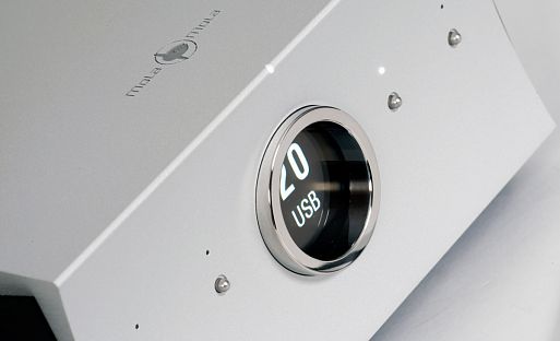 Внешний ЦАП с предварительным усилителем и усилителем для наушников Mola-Mola Tambaqui