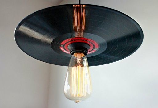 Предметы быта, сделанные из виниловых пластинок