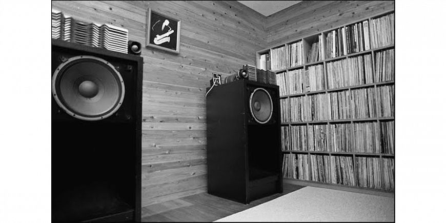 Винил Харуки Мураками. 3 252 любимых трека великого писателя и его система