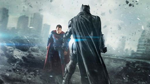 10. Бэтмен против Супермена: На заре справедливости / Batman v Superman: Dawn of Justice (2016)